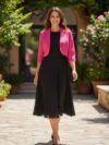 Vestido largo, plisado, medio ruedo, top fucsia