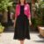 Vestido largo, plisado, medio ruedo, top fucsia