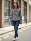 Blusa manga larga gris con corbata