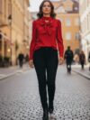 Blusa manga larga roja con corbata
