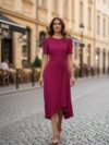 vestido magenta medio ruedo